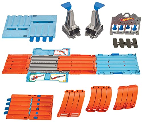 Toy Car Track Set with 2 Cars in 1:64 Scale O968