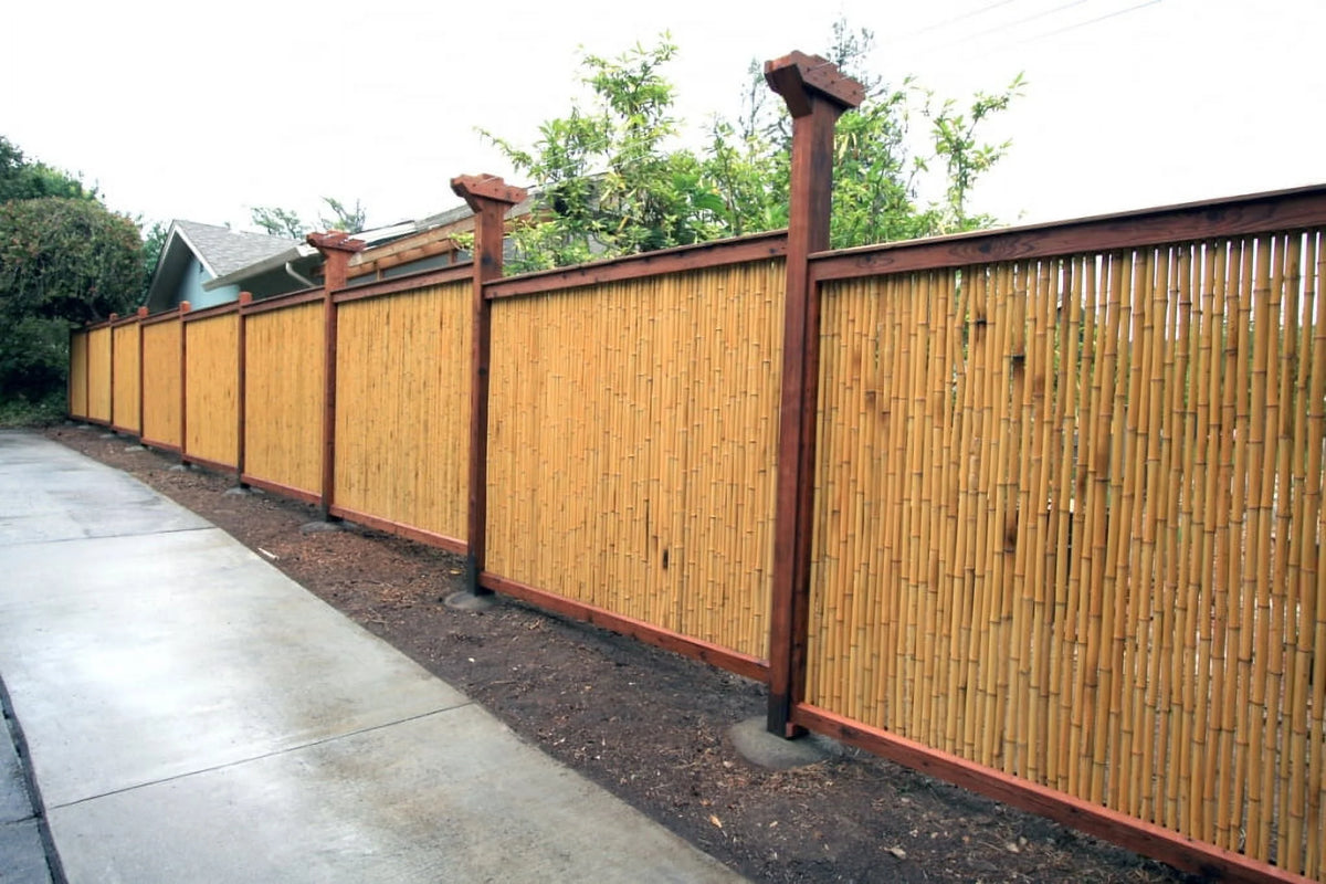 Natural Bamboo Fencing Garden Screen Rolled Fence Panel 3/4 D x 4' H x 8' L N557531