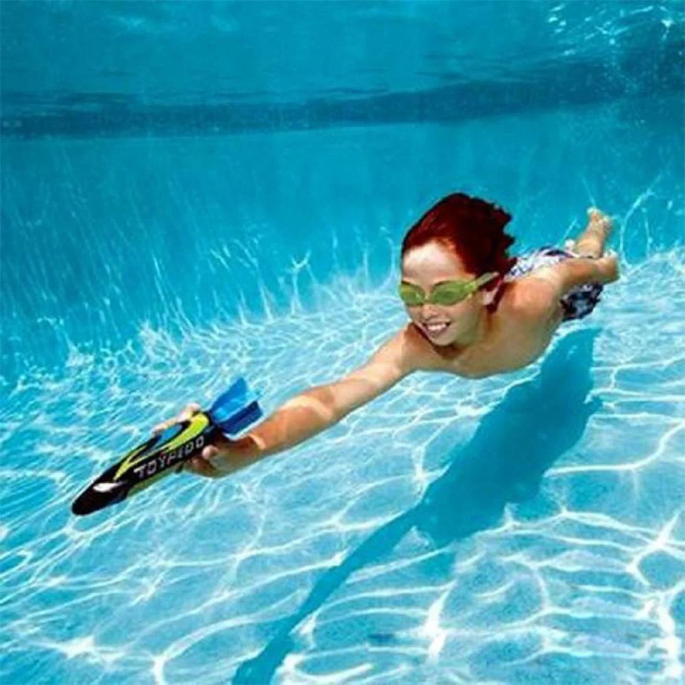 4 Colorful Pool Diving Shark Toys M443869
