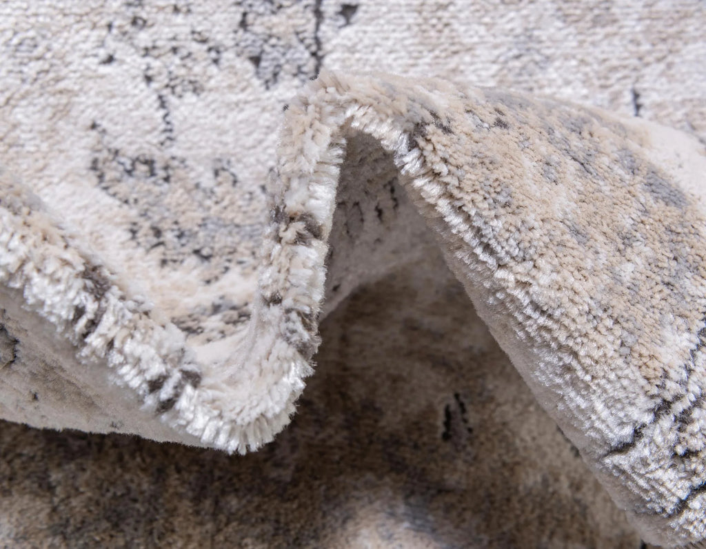 Ivory Low-Pile Rug S9034