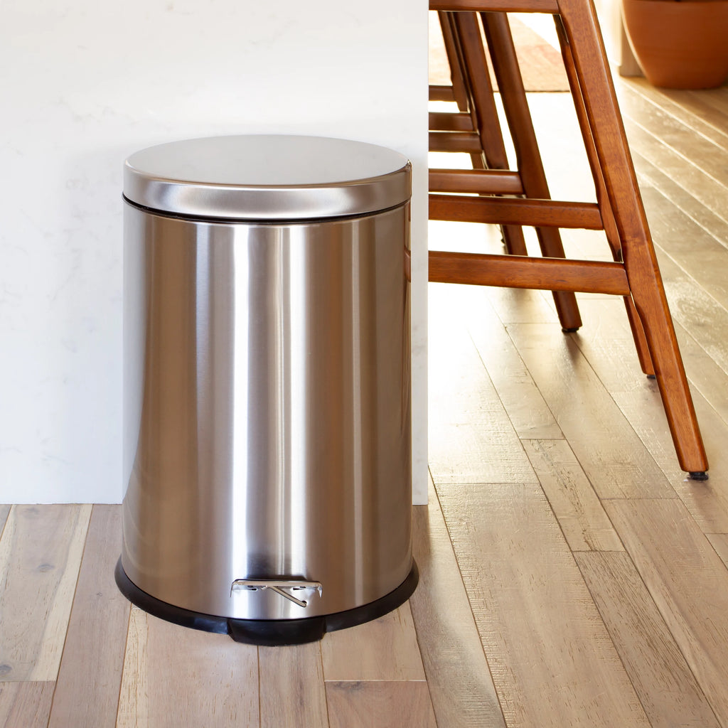 Round Stainless Steel Soft Close Step Trash Can 5.3 Gallons M7975