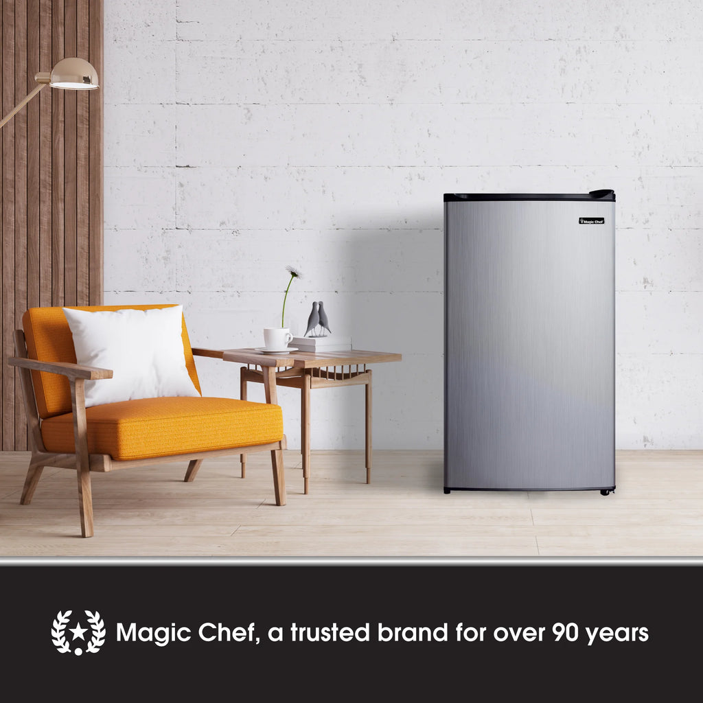18.5 inch 3.5 Cu. ft. Compact Refrigerator Single Door B918
