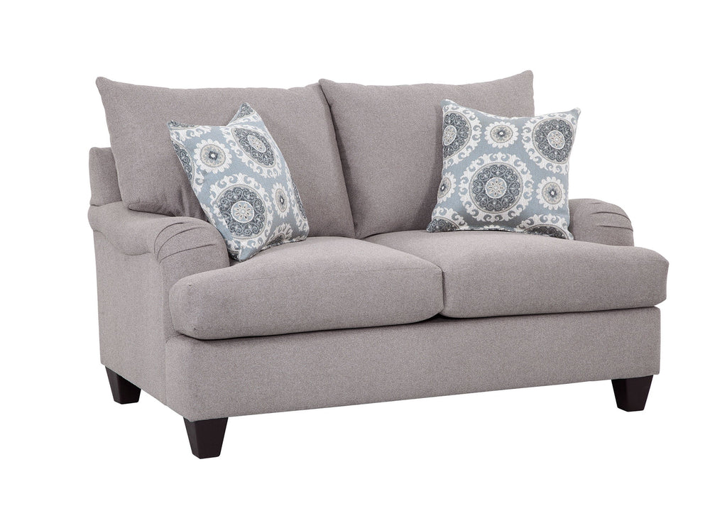Soft Gray Rolled Arm Loveseat with 2 Accent Pillows W607