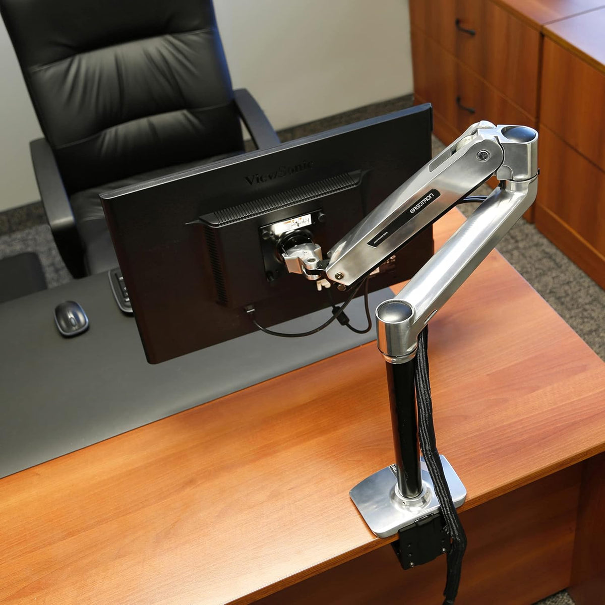 Polished Aluminum Single Monitor Arm D801093